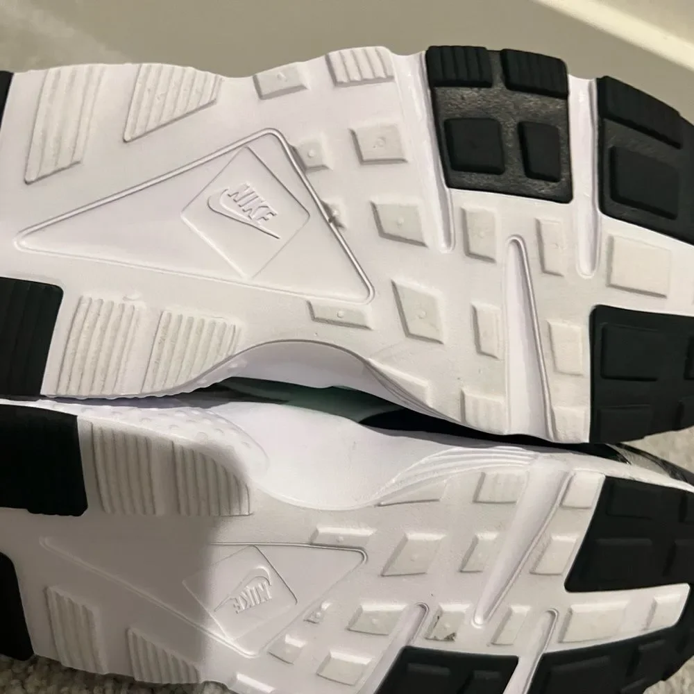Little Kid's Nike Huarache Run White/Mint Foam-Off Noir (704949 116) Sz 1